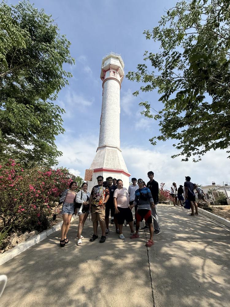 Seek Marketing Partners Goes to Patar Beach!